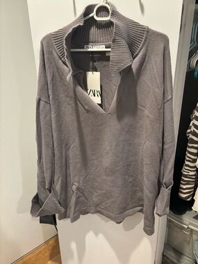 Zara Light Gray Ribbed Collar V-Neck Sweater